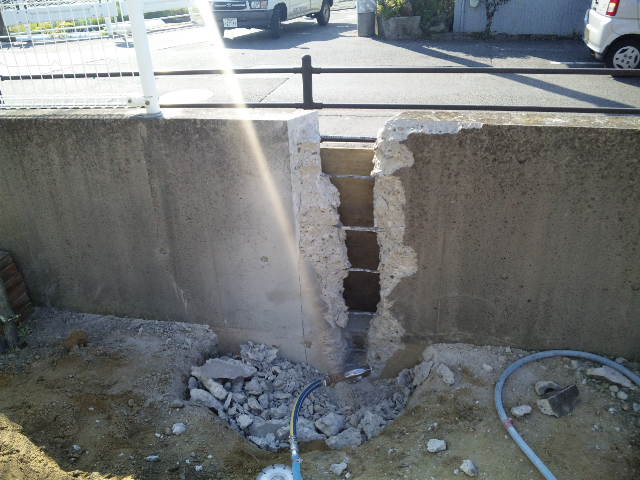 解体事例：名古屋市守山区　擁壁撤去工事1
