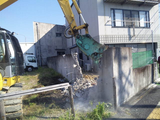 解体事例：名古屋市守山区　擁壁撤去工事3